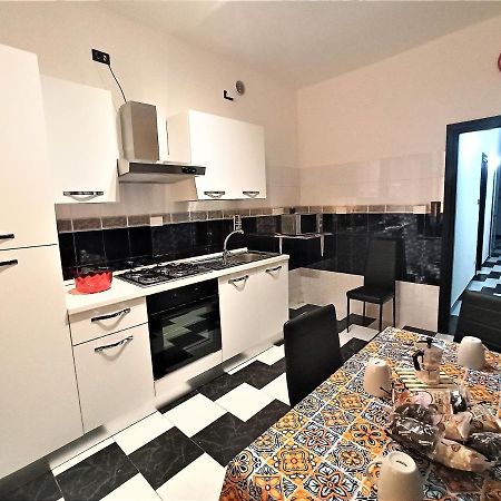Casa Vacanza Laura ジェノヴァ エクステリア 写真